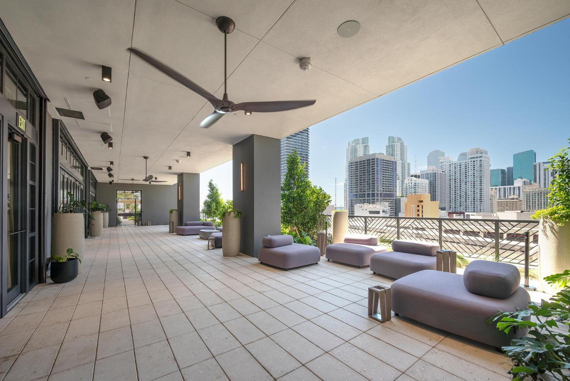 Chic 1 Bedroom Steps From Kaseya Center -daily Fee And Parking Not Included *