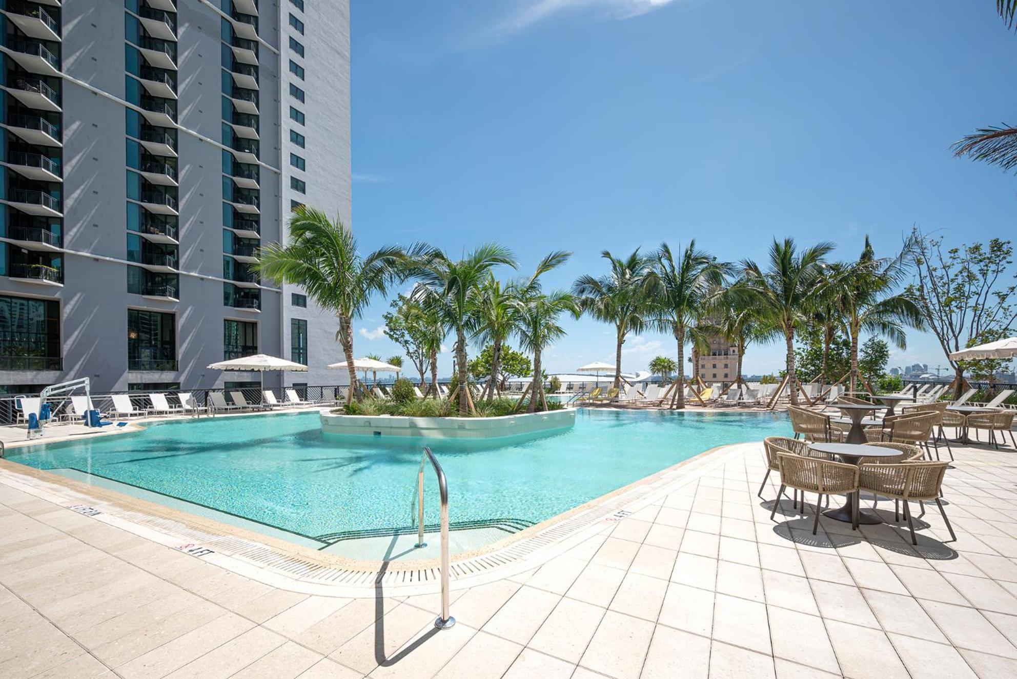 Chic 1 Bedroom Steps From Kaseya Center -daily Fee And Parking Not Included Miami