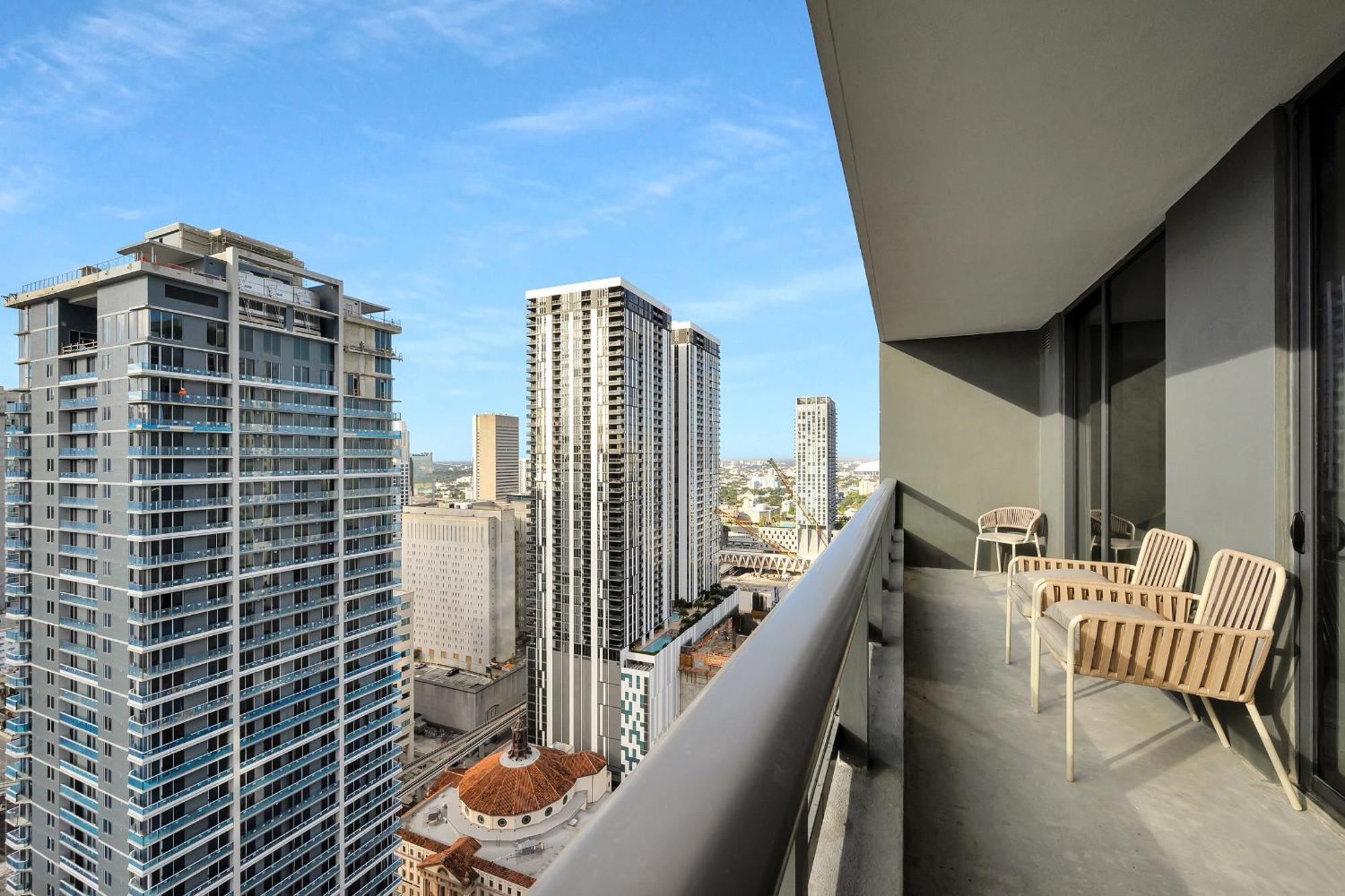 Chic 1 Bedroom Steps From Kaseya Center -daily Fee And Parking Not Included * Miami