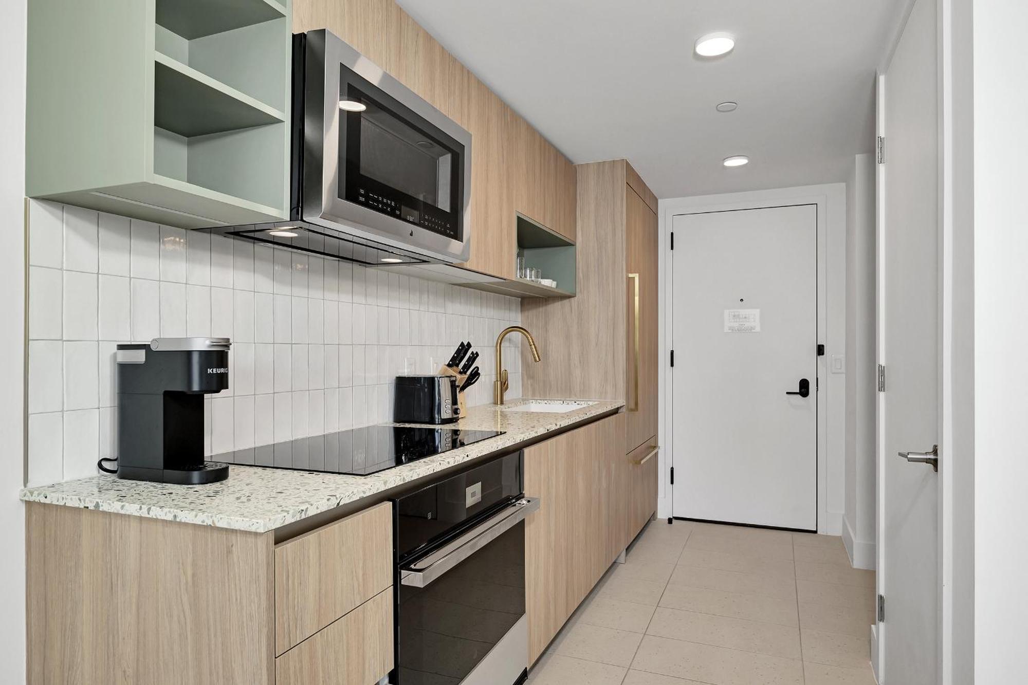 Chic 1 Bedroom Steps From Kaseya Center -daily Fee And Parking Not Included Miami